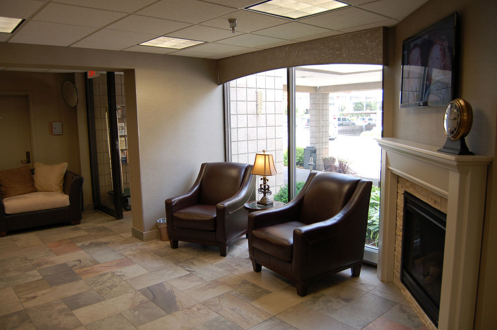 Brentwood Inn And Suites Rochester Esterno foto
