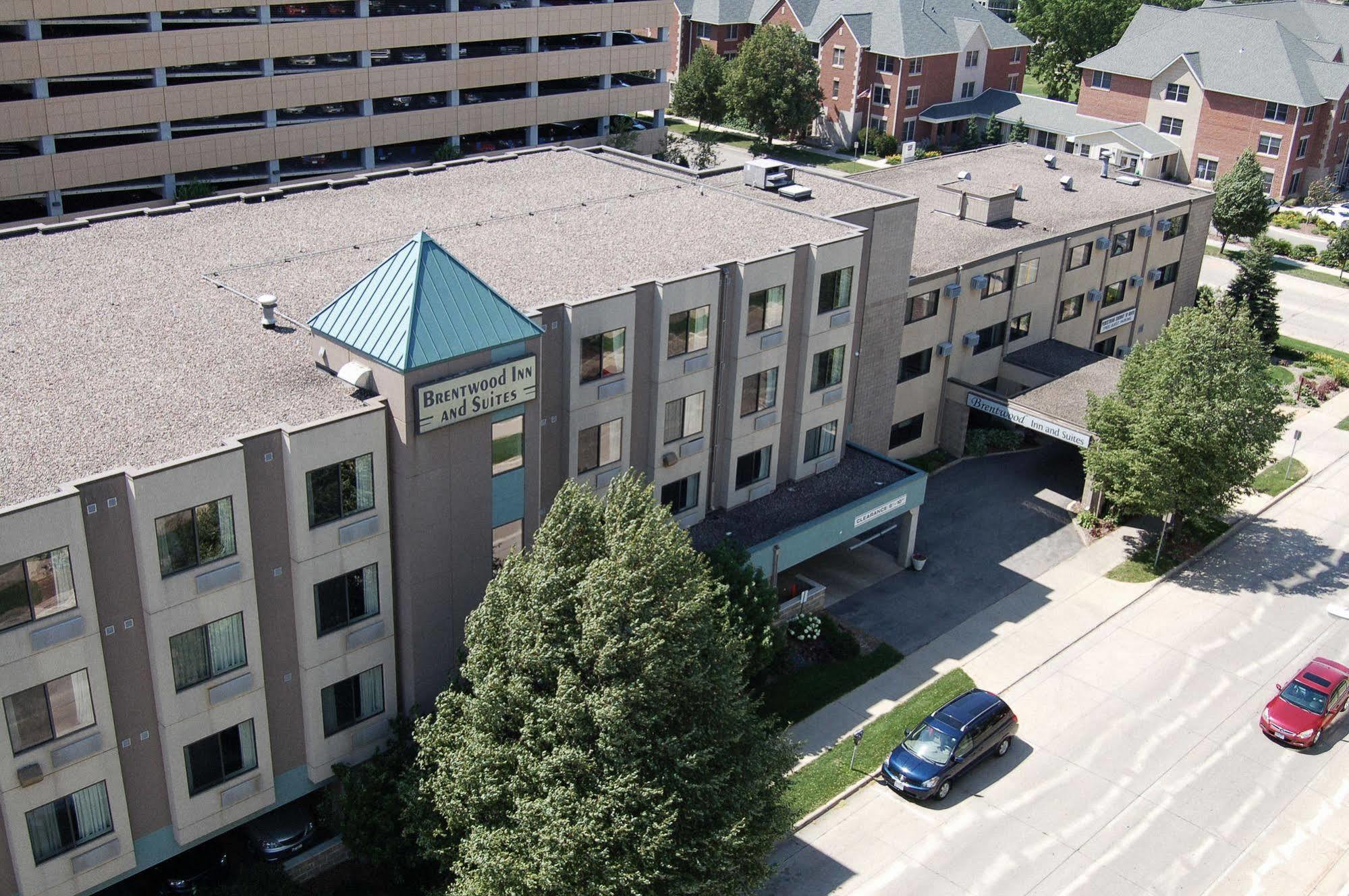 Brentwood Inn And Suites Rochester Esterno foto