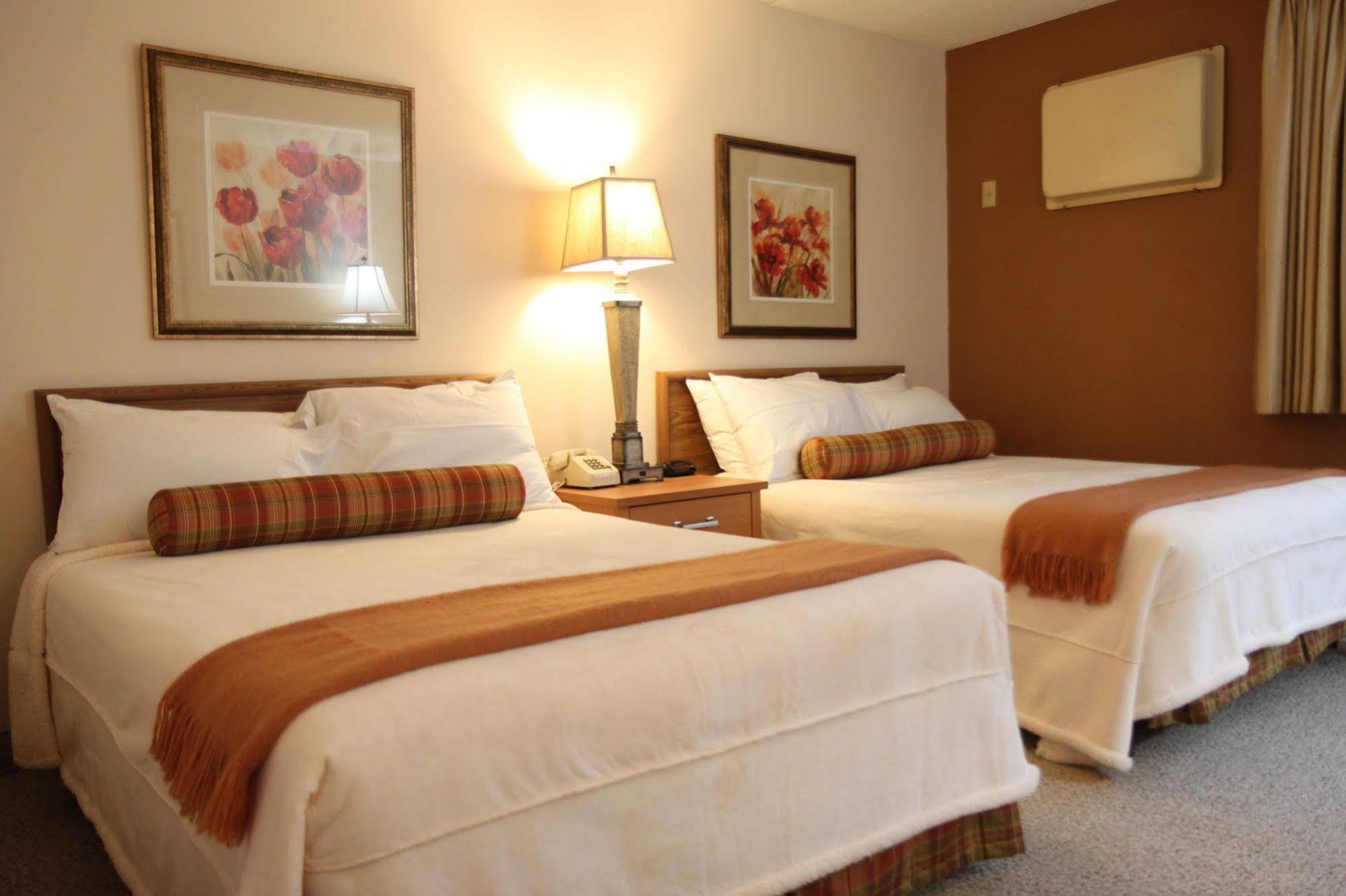 Brentwood Inn And Suites Rochester Esterno foto